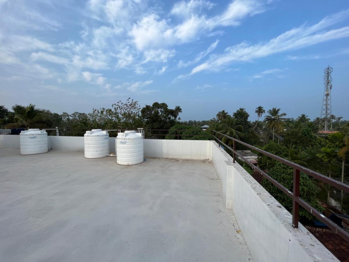 Solomon Apartments,Alappuzha Beach. Exterior foto